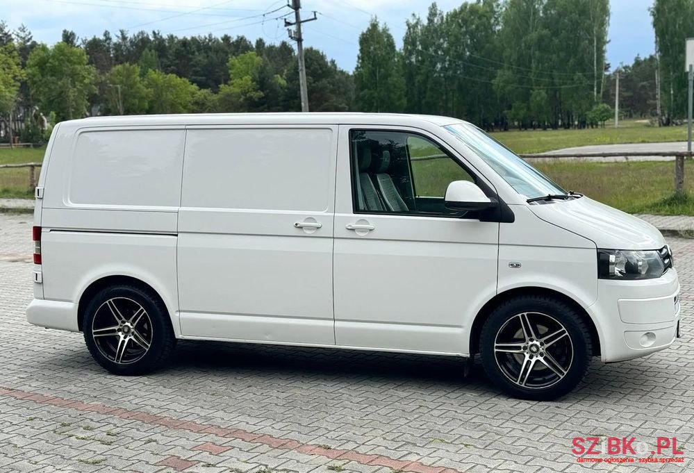 2013' Volkswagen Transporter photo #6