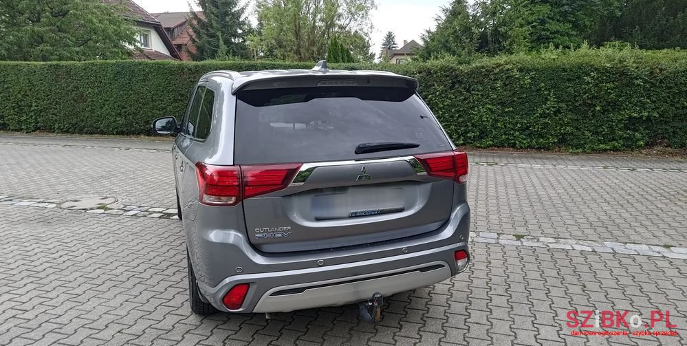 2017' Mitsubishi Outlander Intense + photo #5