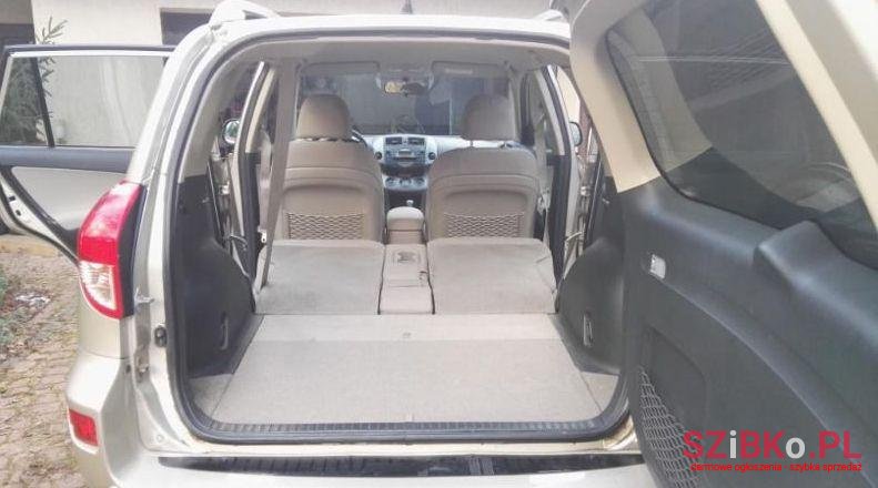 2007' Toyota Rav-4 photo #2