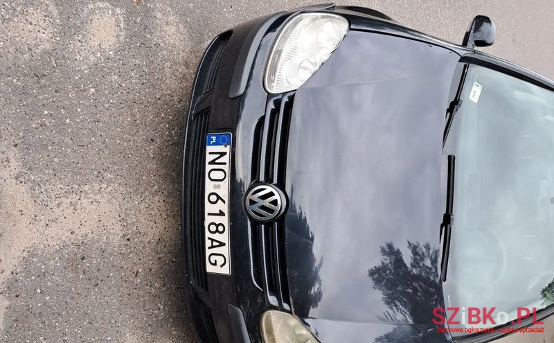 2006' Volkswagen Golf photo #3