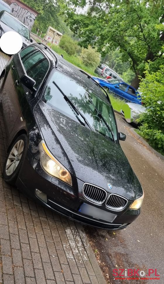 2008' BMW 5 Series 520D Touring photo #4