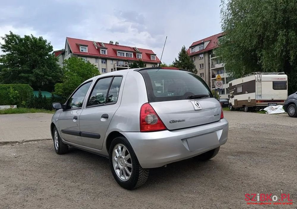 2007' Renault Clio photo #4