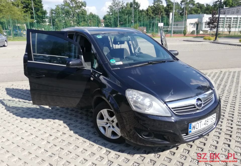2008' Opel Zafira photo #1
