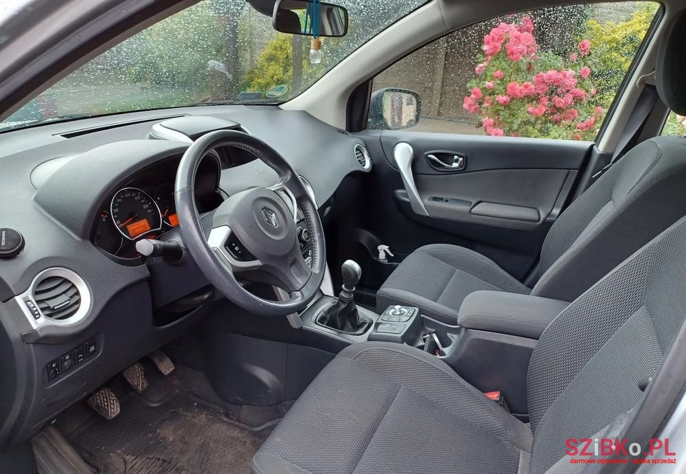 2010' Renault Koleos 2.0 Dci 4X4 Bose Edition photo #5