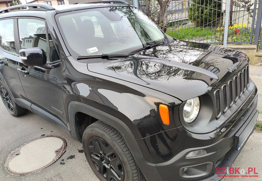 2016' Jeep Renegade photo #6