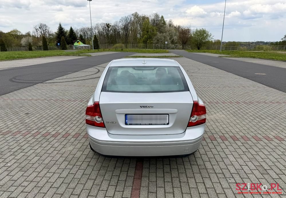 2003' Volvo S40 2.4I photo #3