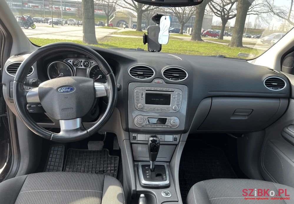 2009' Ford Focus photo #5