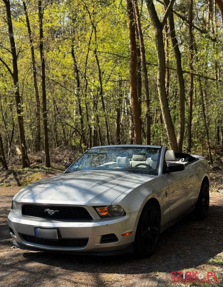 2011' Ford Mustang 3.7 V6 photo #1