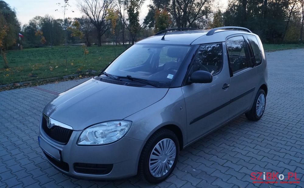 2009' Skoda Roomster 1.4 16V Ambition photo #1