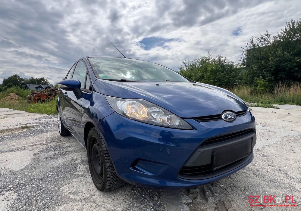 2010' Ford Fiesta photo #4