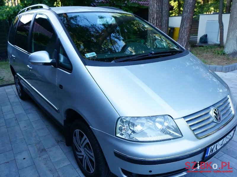 2006' Volkswagen Sharan photo #3