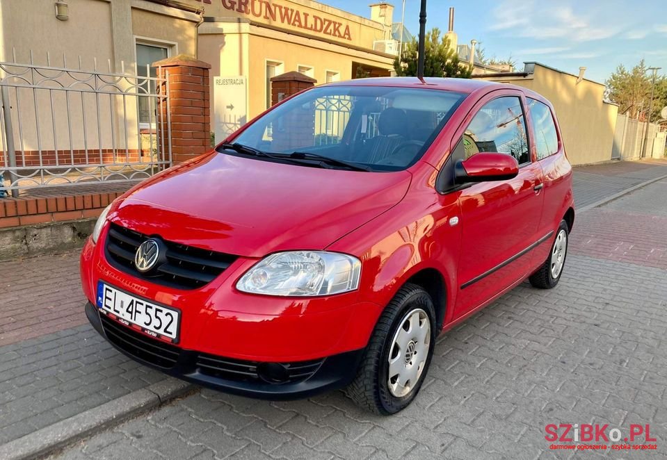 2007' Volkswagen Fox photo #1
