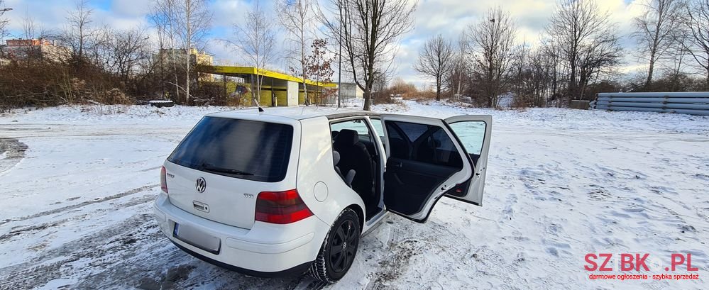 2000' Volkswagen Golf photo #4