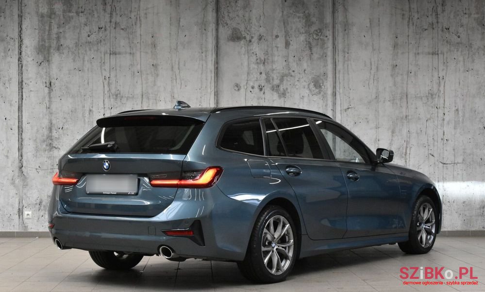 2020' BMW 3 Series photo #2