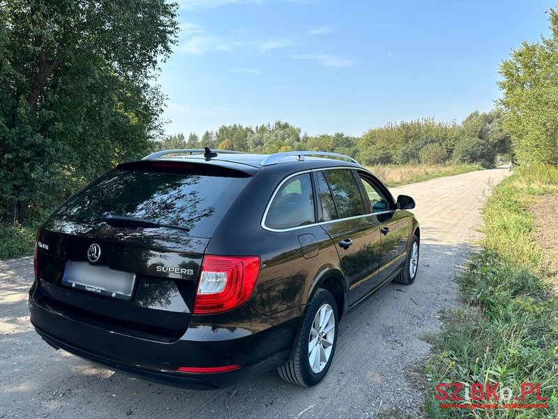 2014' Skoda Superb photo #6