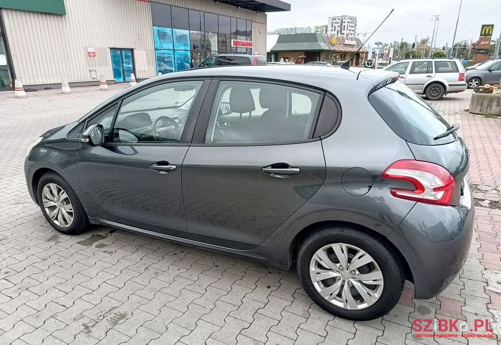 2013' Peugeot 208 1.4 Hdi Access photo #4