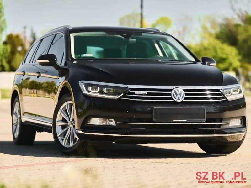 2018' Volkswagen Passat photo #1