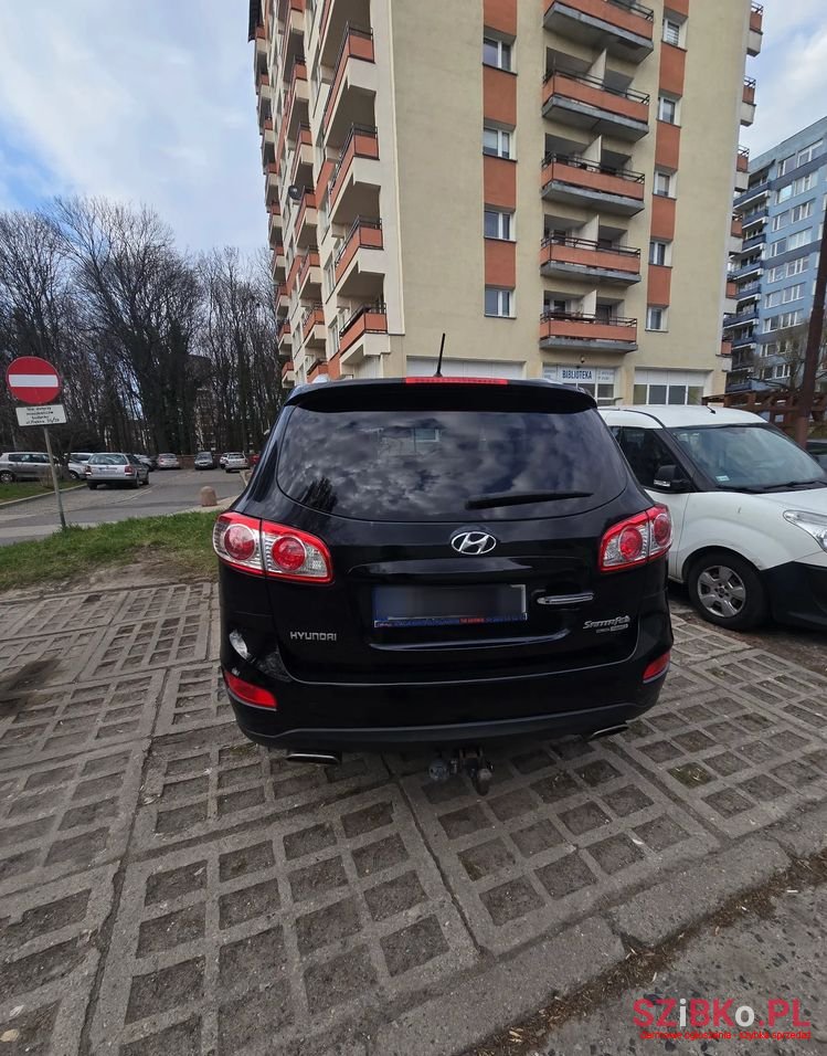 2011' Hyundai Santa Fe photo #4