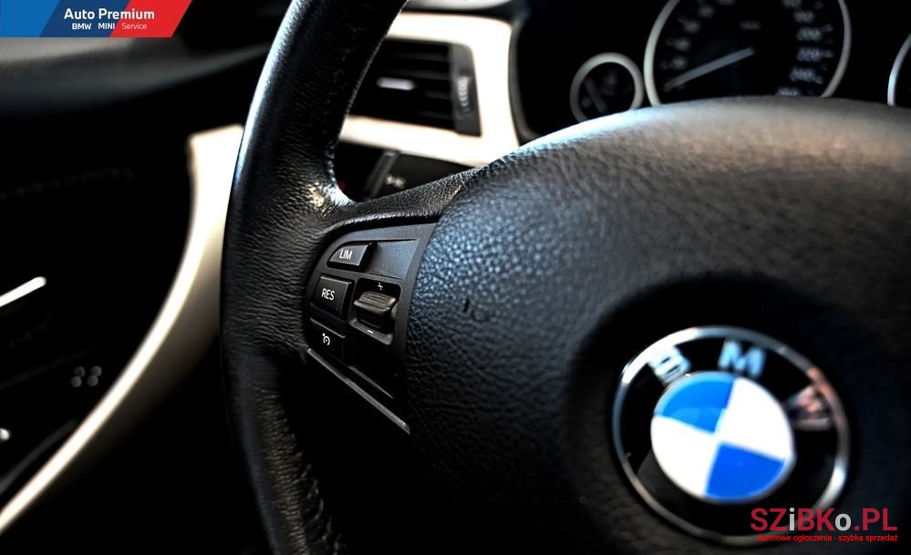 2017' BMW 3 Series 320D photo #5