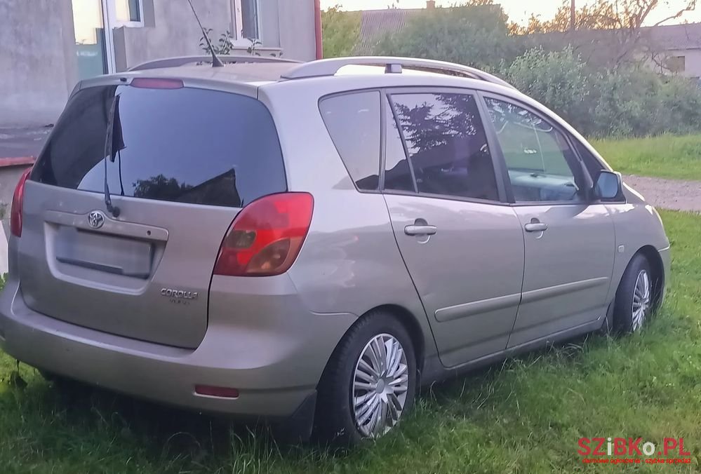 2002' Toyota Corolla Verso 1.8 Sol photo #3