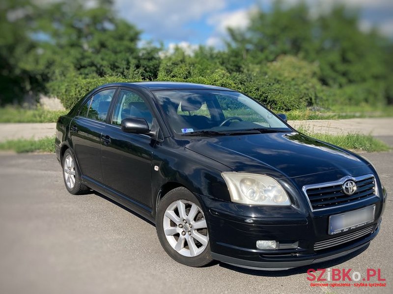 2004' Toyota Avensis photo #1