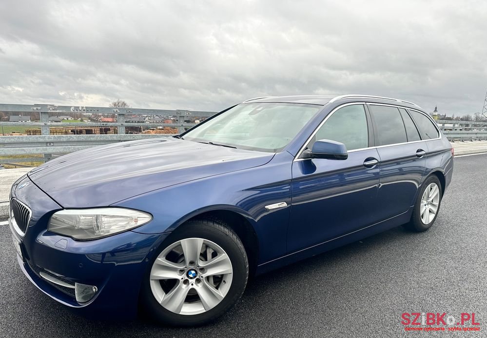 2012' BMW 5 Series photo #4