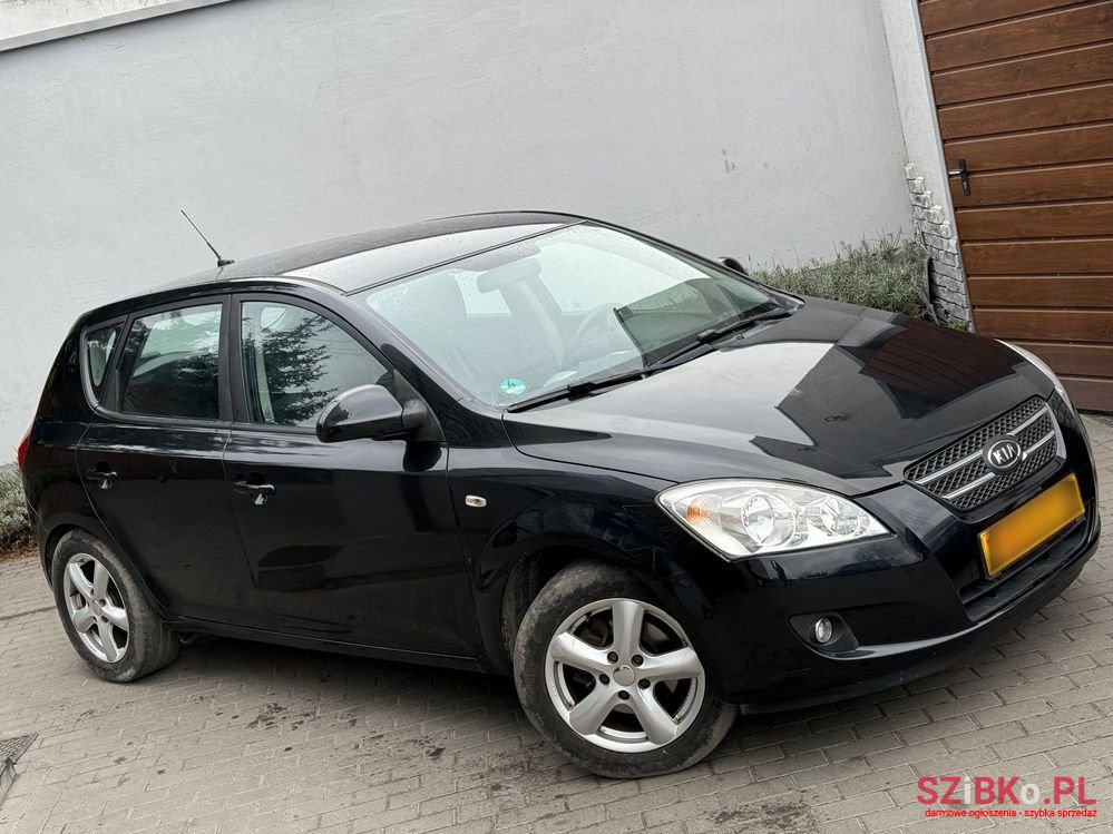 2008' Kia Ceed photo #2