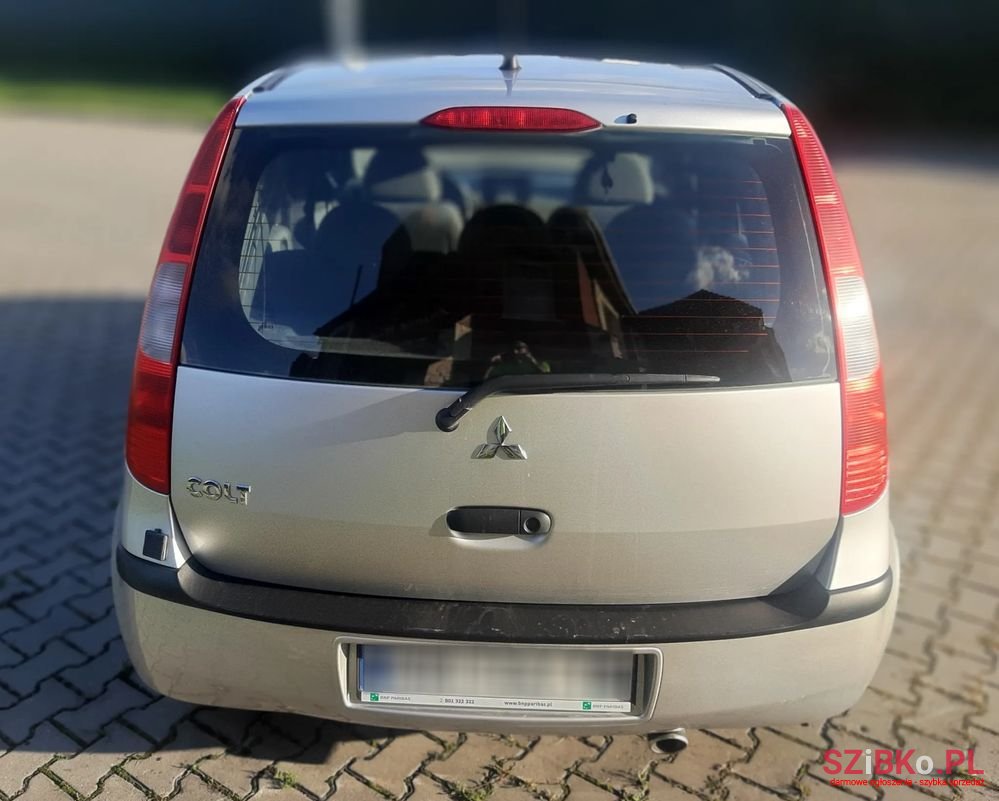 2006' Mitsubishi Colt photo #6