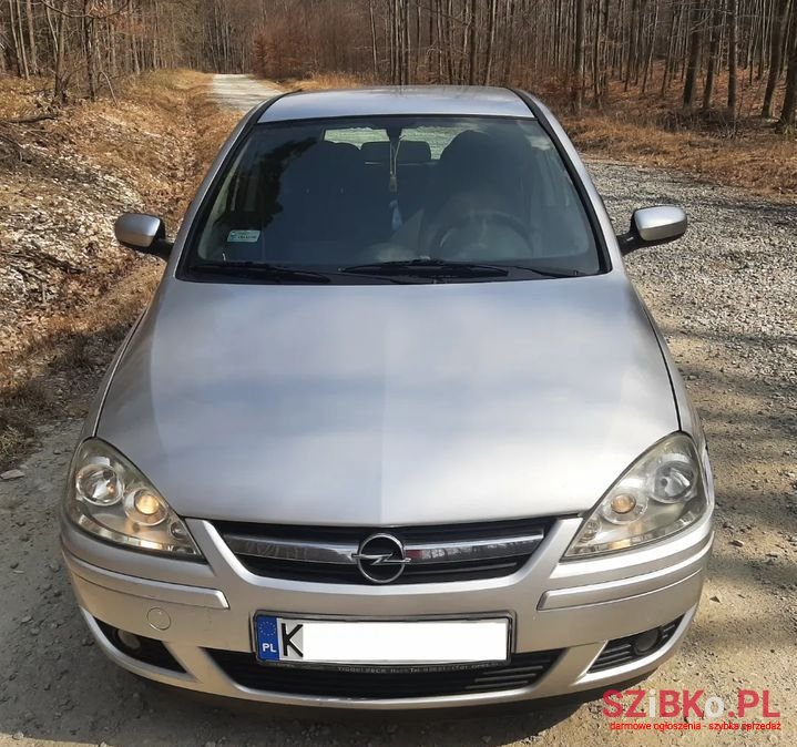 2005' Opel Corsa photo #2