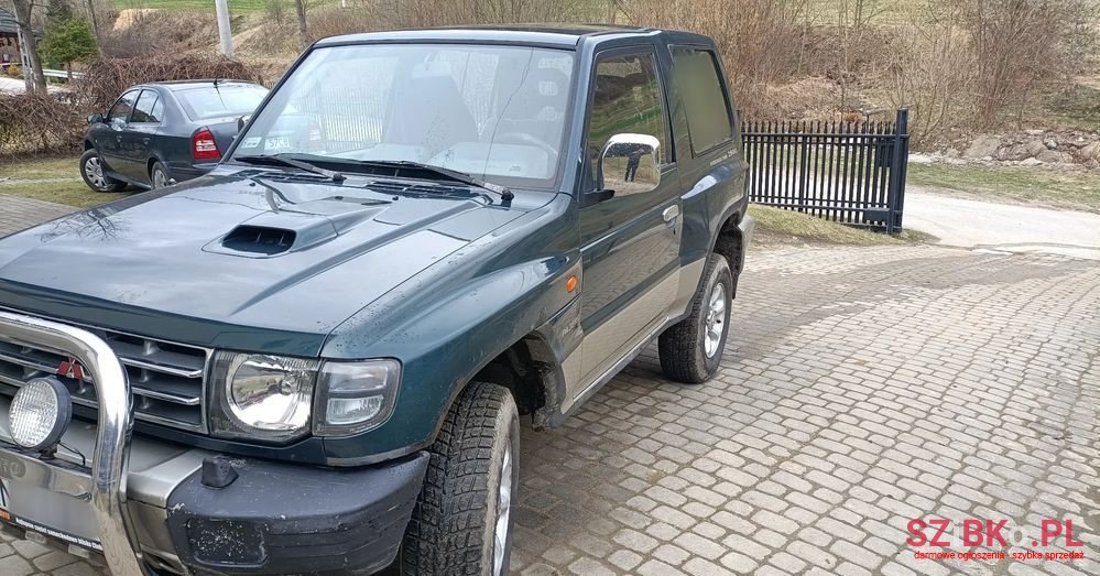 2000' Mitsubishi Pajero photo #4