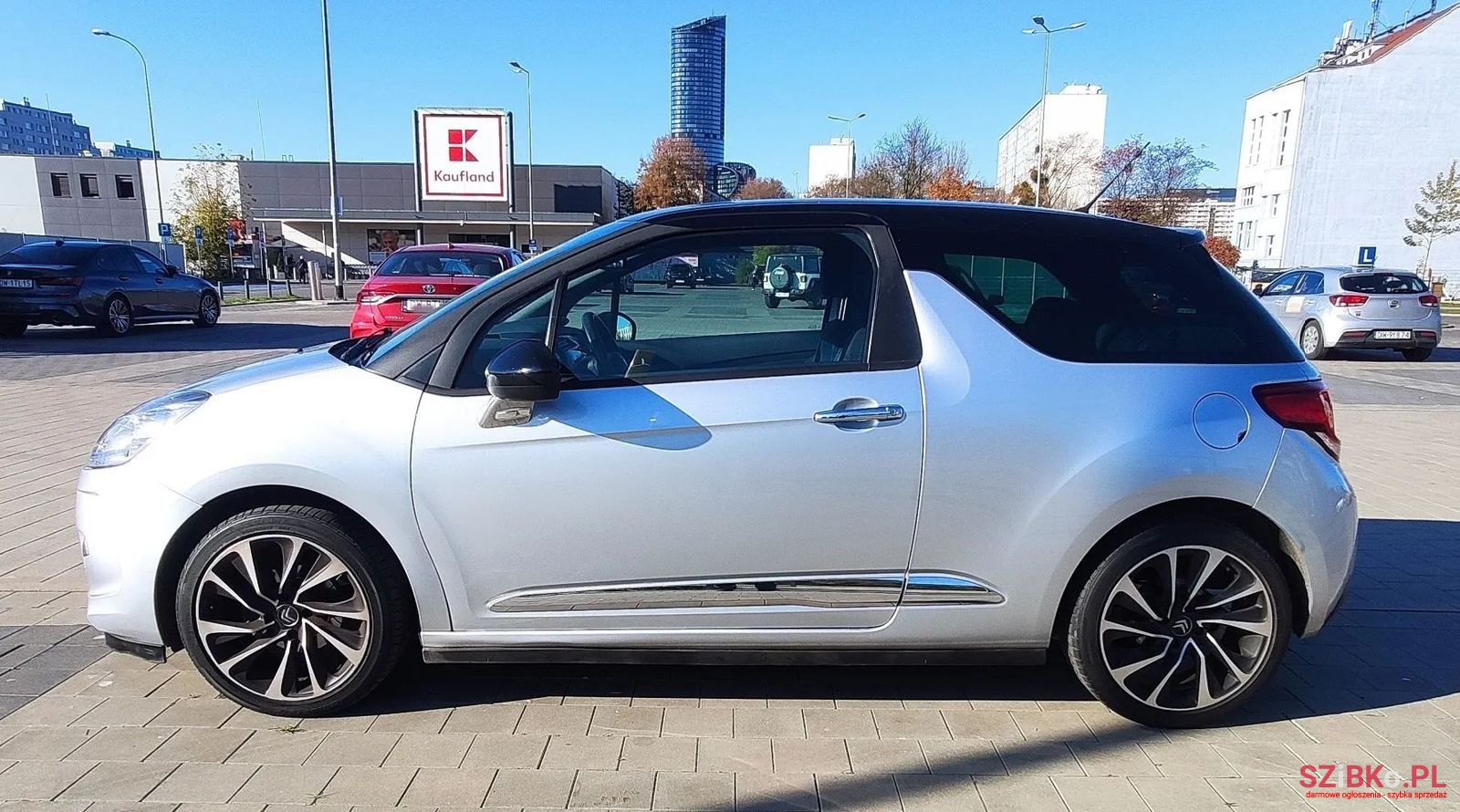 2012' Citroen DS3 photo #2