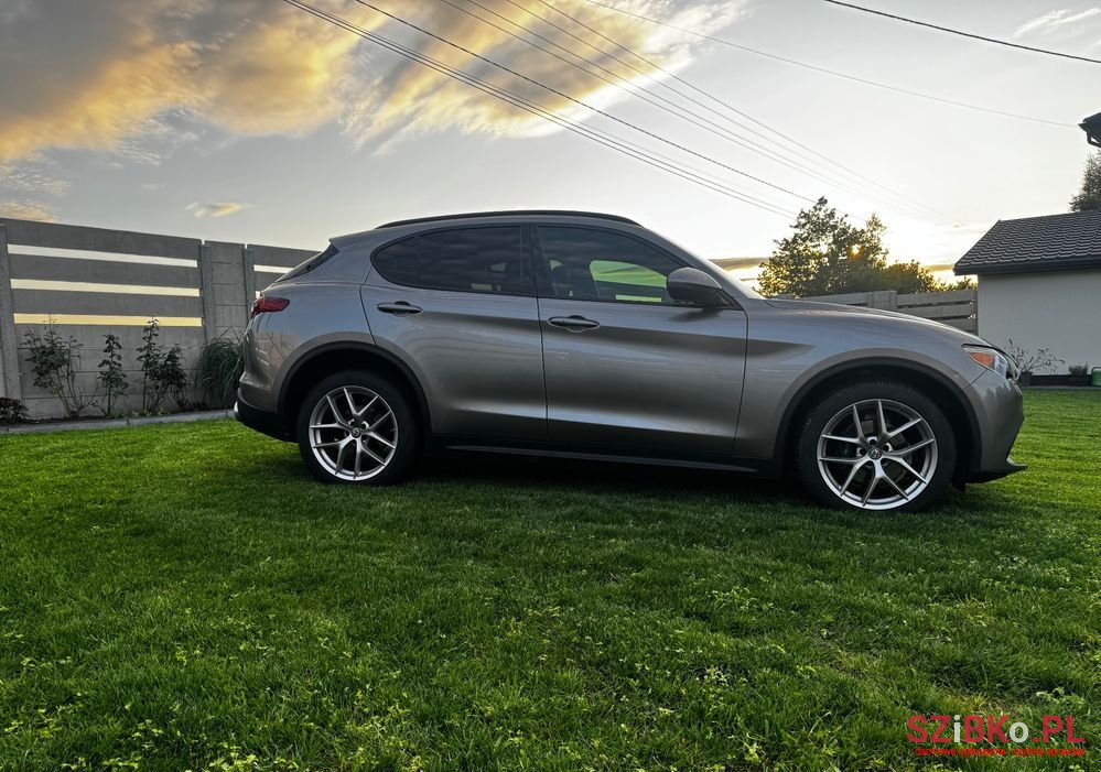 2018' Alfa Romeo Stelvio photo #4
