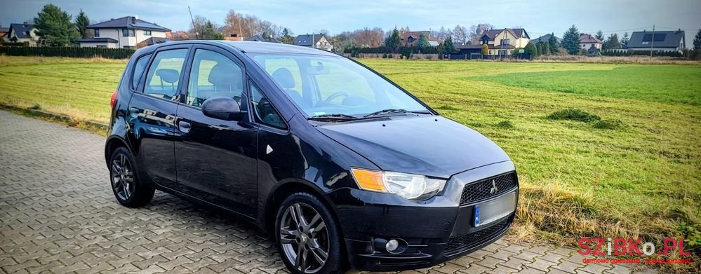 2009' Mitsubishi Colt 1.3 Cleartec Invite photo #1