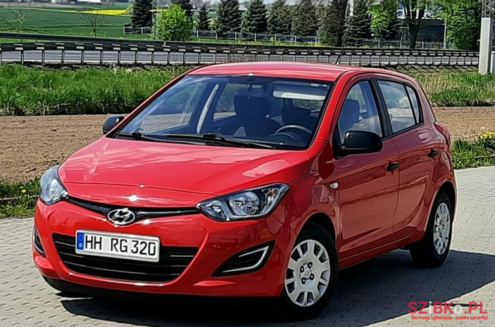 2014' Hyundai i20 photo #1