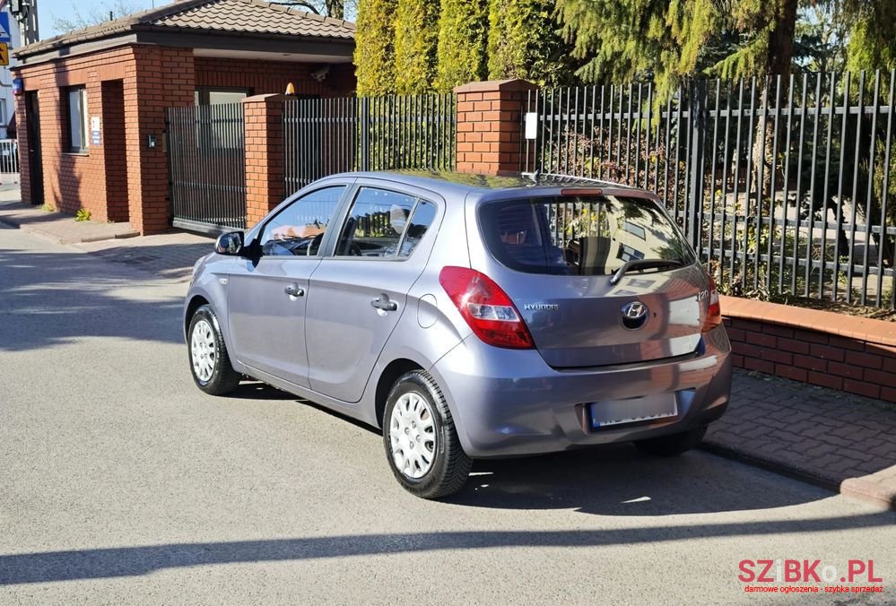 2009' Hyundai i20 1.2 Edition Plus photo #2