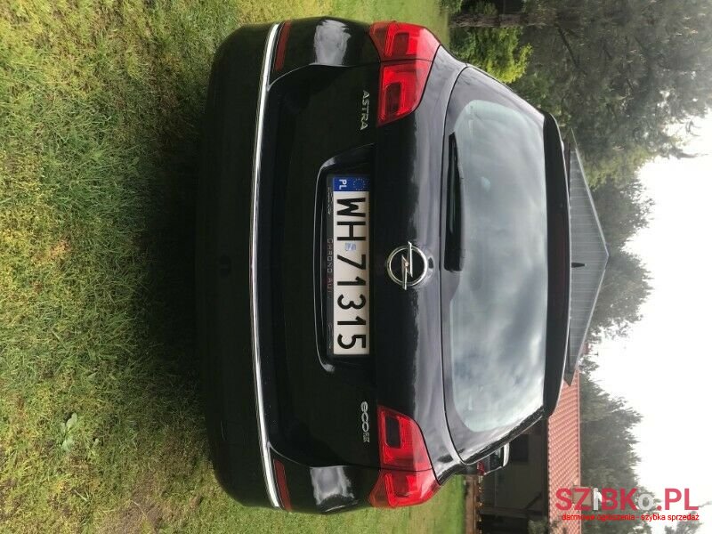 2015' Opel Astra photo #5