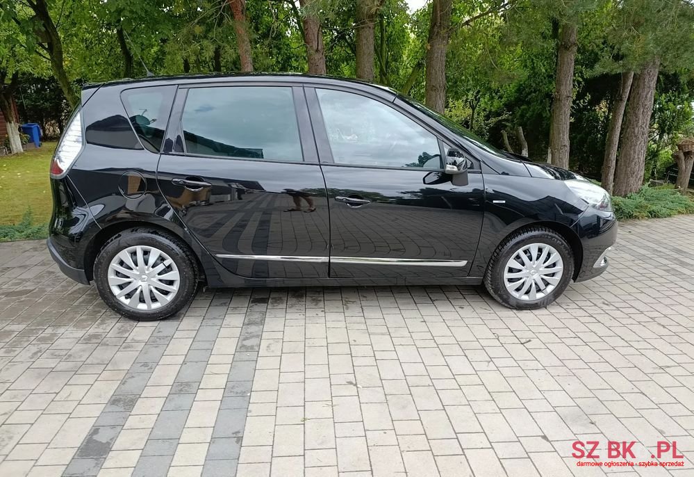 2015' Renault Scenic photo #5