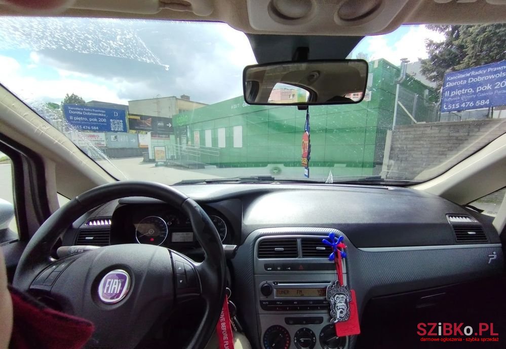 2009' Fiat Grande Punto 1.4 8V Active photo #5