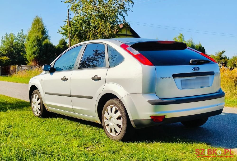 2005' Ford Focus photo #1