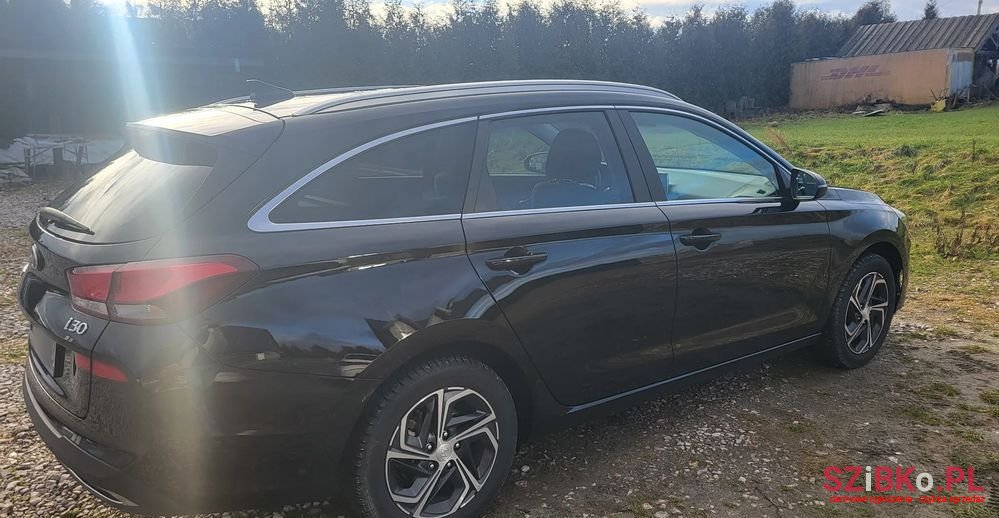 2021' Hyundai i30 photo #3