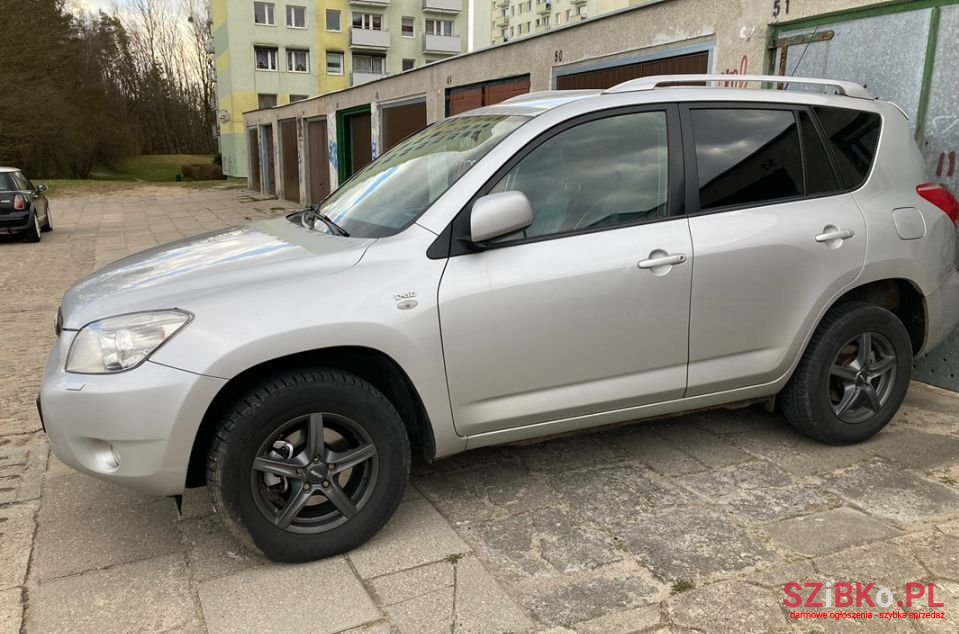 2006' Toyota RAV4 photo #1