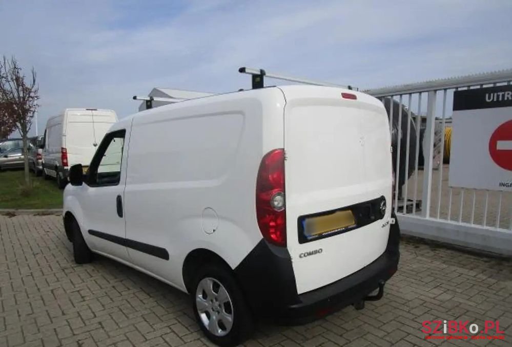 2013' Opel Combo photo #2