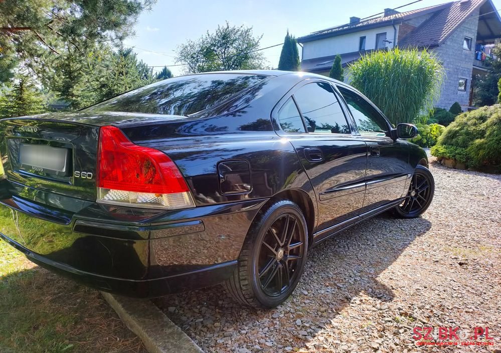 2002' Volvo S60 2.4 T photo #2