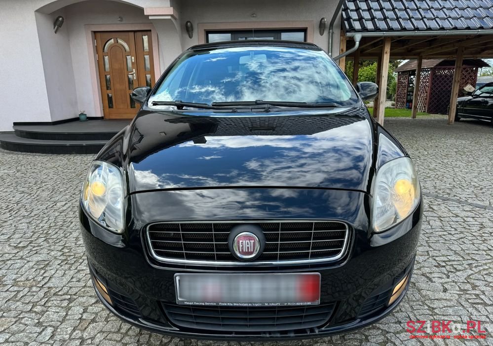 2011' Fiat Croma 2.2 16V Automatik photo #2