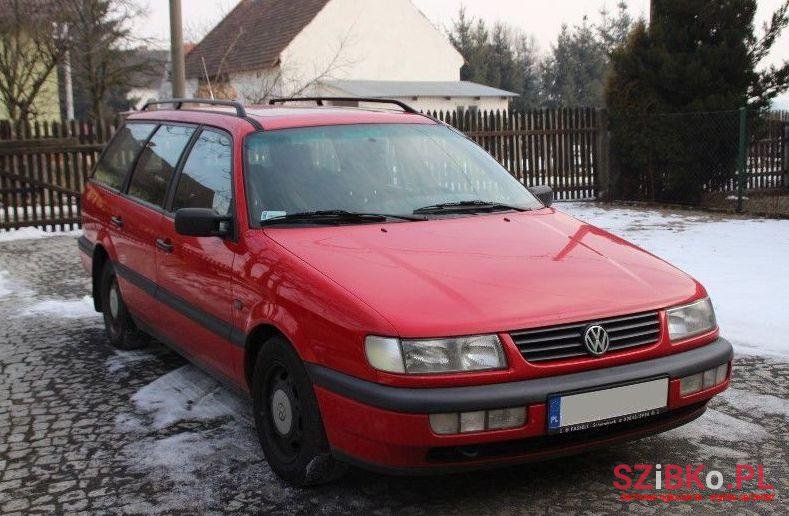 1995' Volkswagen Passat photo #1
