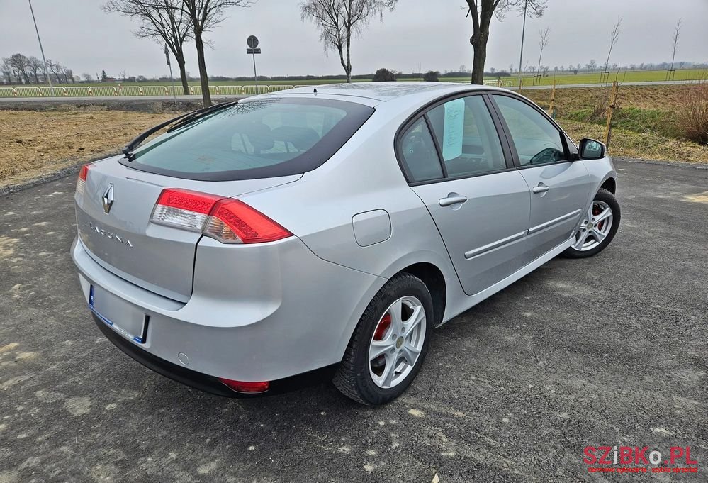2009' Renault Laguna photo #3