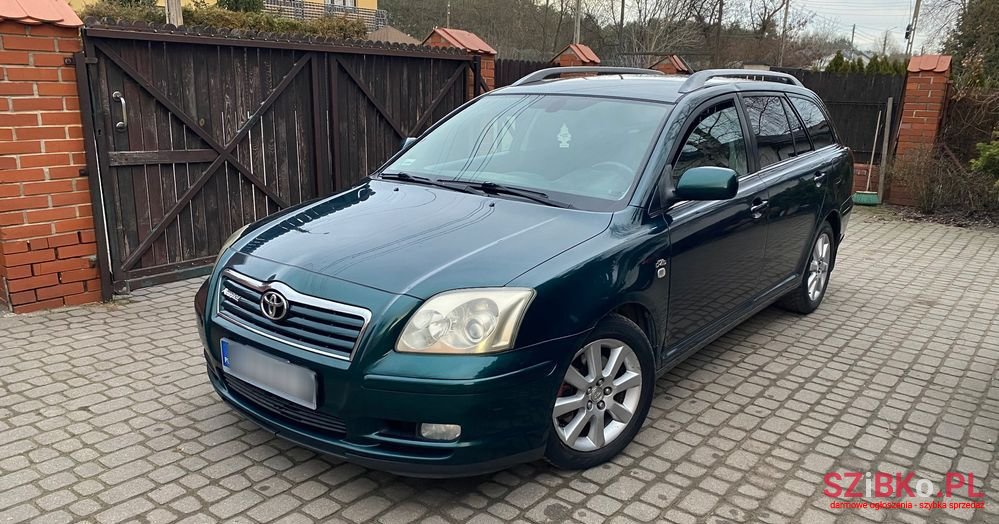 2003' Toyota Avensis photo #4