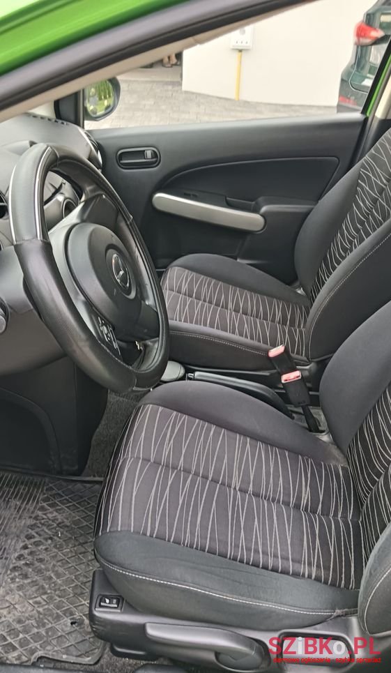 2008' Mazda 2 photo #4