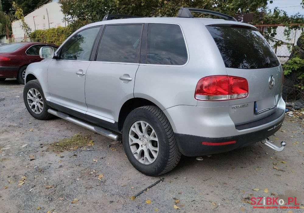 2004' Volkswagen Touareg 2.5 R5 Tdi photo #6