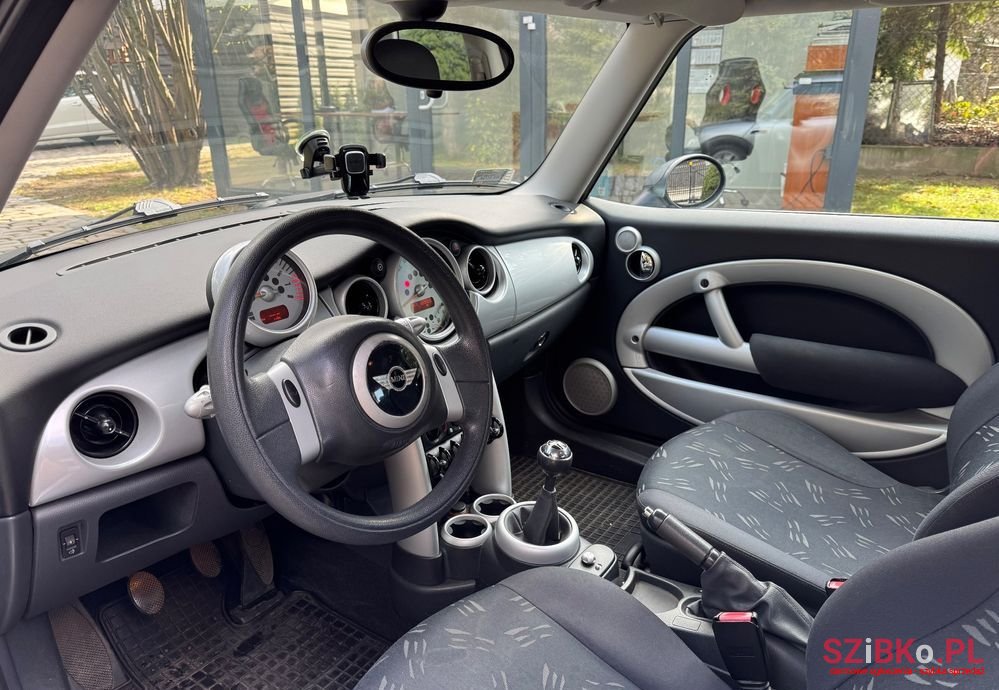 2004' MINI One photo #5